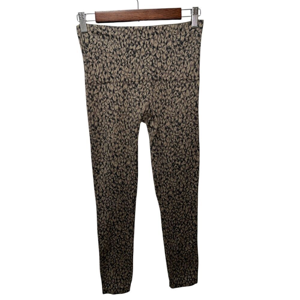 Spanx Women's Leopard Print Look At Me Now Seamless Legging Size Medium